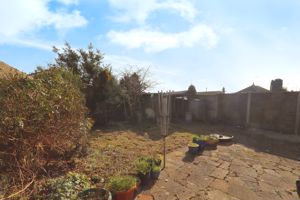 SEAVIEW ROAD- click for photo gallery
